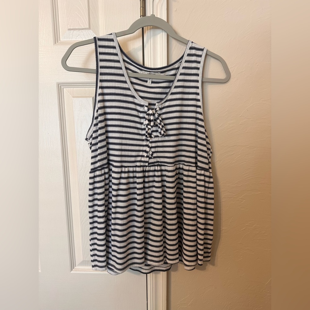 Maurices women’s navy and white striped ribbed tank top. Size L